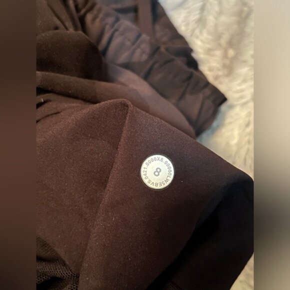 2021 Lululemon Stretch High-Rise Jogger *Shorter Length Size 8 - Picture 10 of 11